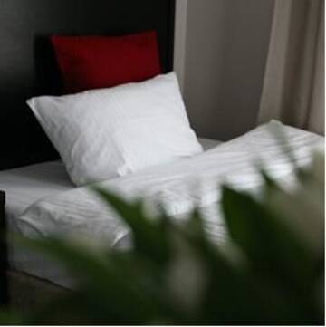 Фото номера Стандартный одноместный номер Отель Comm Hotel Poznań Airport г. Познань 5