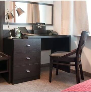 Фото номера Двухместный номер с 1 кроватью и джакузи Отель Comm Hotel Poznań Airport г. Познань 5
