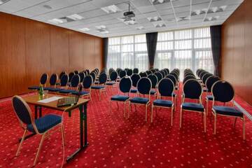 Фото Курортные отели Grand Royal Hotel Conference &amp; Spa г. Познань 4