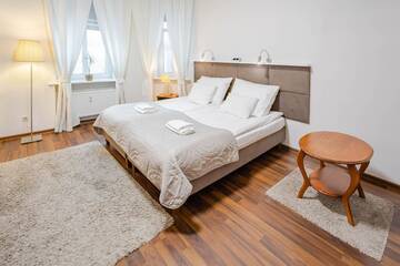 Фото номера Трехместный номер «Премиум» с мини-кухней Апарт-отели Apartamenty Velvet г. Познань 10