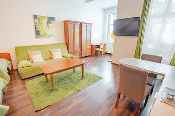 Фото номера Трехместный номер с мини-кухней Апарт-отели Apartamenty Velvet г. Познань 6